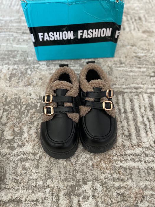 Весенняя обувь для девочек, каспий ред есть