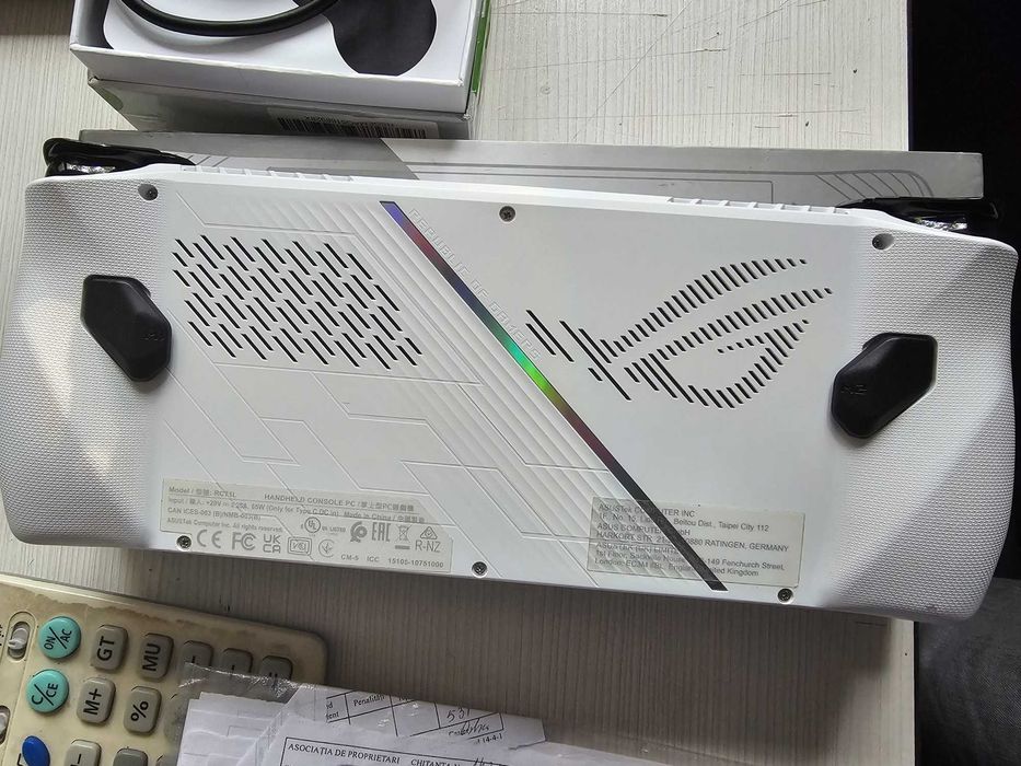 Consola ASUS ROG Ally Z1 Extreme 16GB 512GB