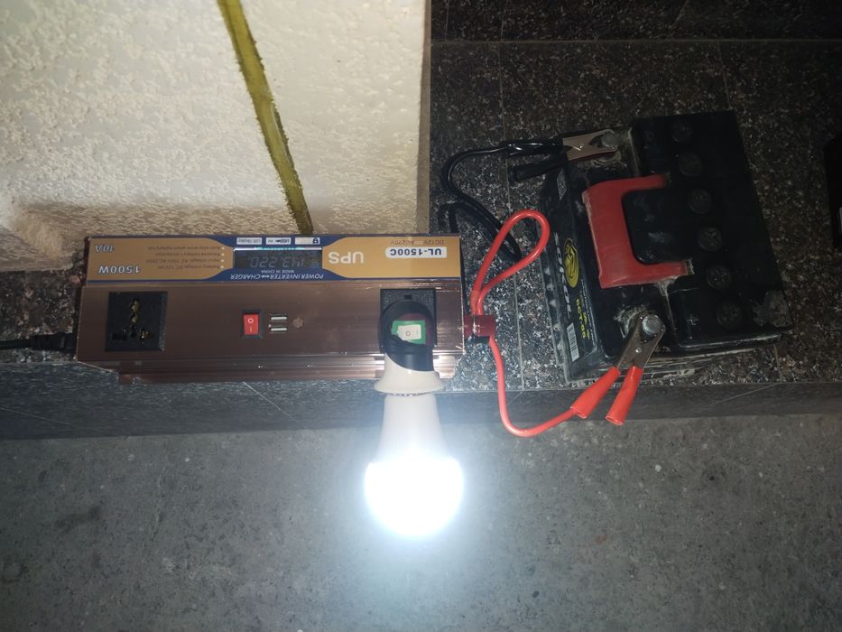 UPS Инвертор преобразователь ИБП 1500 W  ва 2000 W модифицированный си