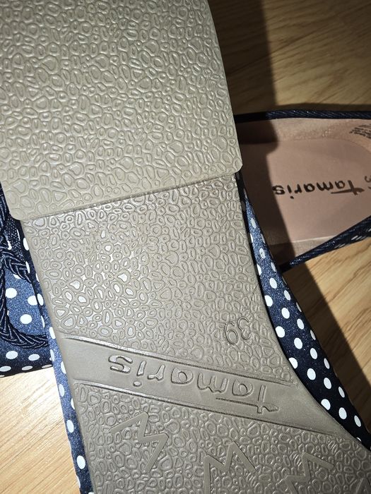 Vând balerini tamaris