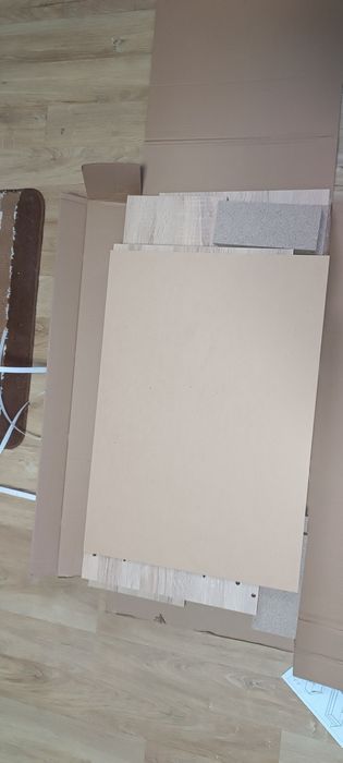 Ракла за дрехи малка