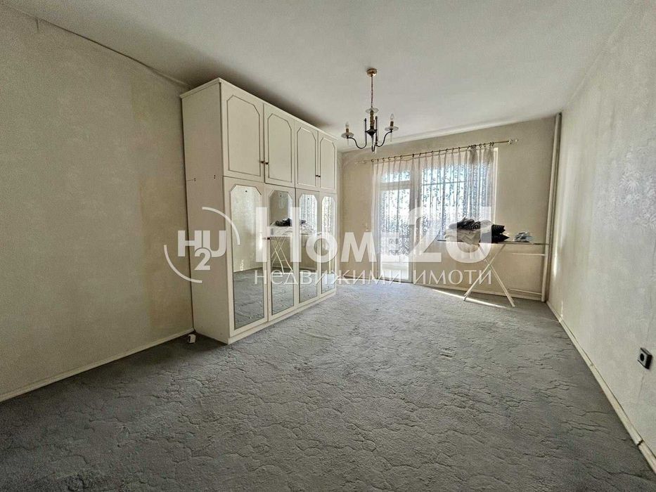 Четири стаи!! Асансьор!! Възраждане!!