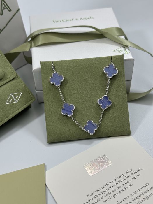 Brățară Van Cleef & Arpels 5 motifs White Gold 750 Chalcedony