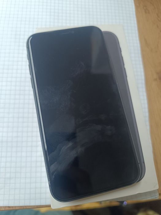Продам Айфон 11 128гб