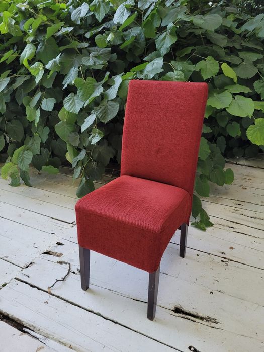 Scaun tapitat din lemn