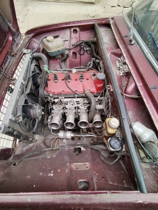 Priora 1.6 mator droselda terilgan sotiladi polna ful qilib terilgan