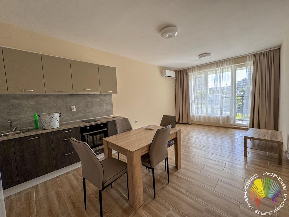 Дава се под наем Двустаен апартамент в Бургас, Изгрев - 72 кв.м за 561 € - Снимка #2