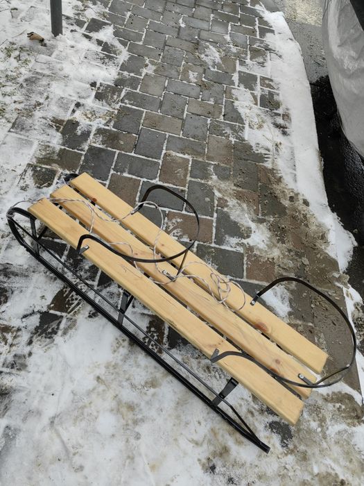 Sanie dubla ca noua-cu doua  spatare demontabile