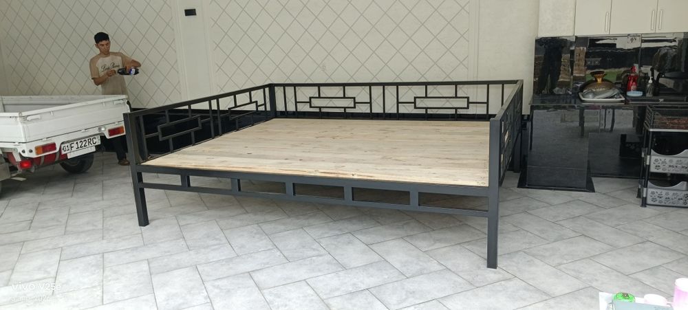 Yig‘iladigan tapchan 2.5x3 loft, mustahkam va qulay.