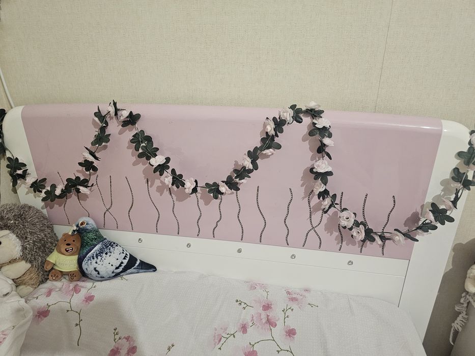 Кровать полуторка с тумбой для девочек