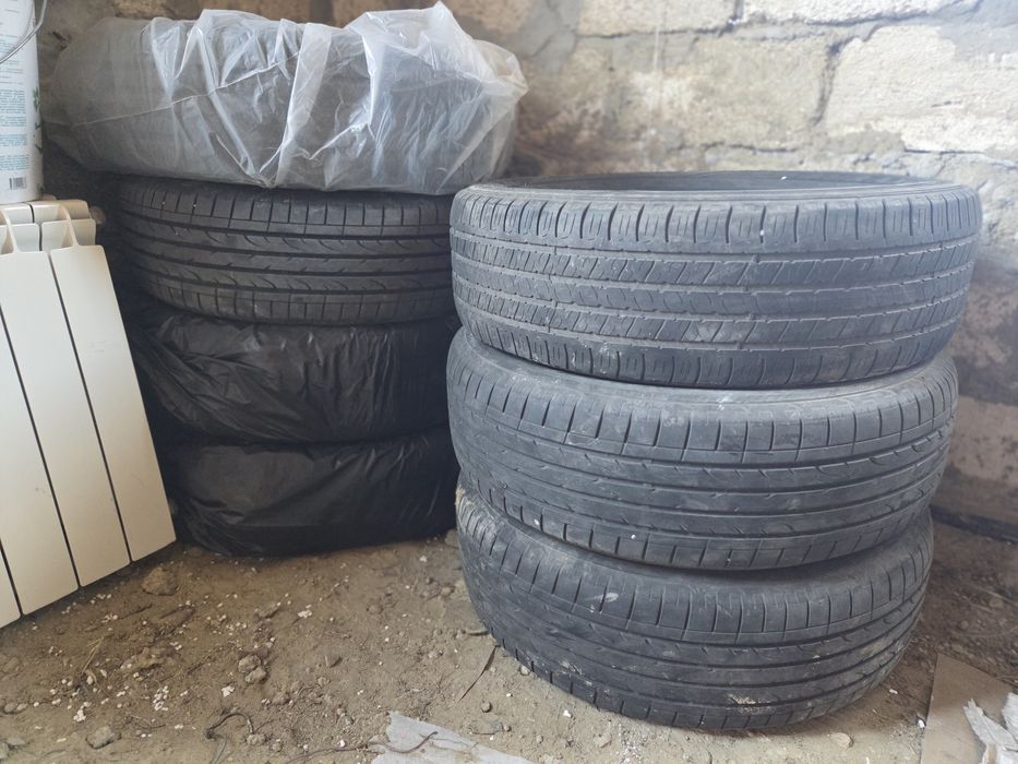 225*60*R18 продаю