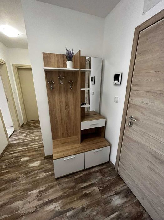 Тристаен Апартамент в Тракия