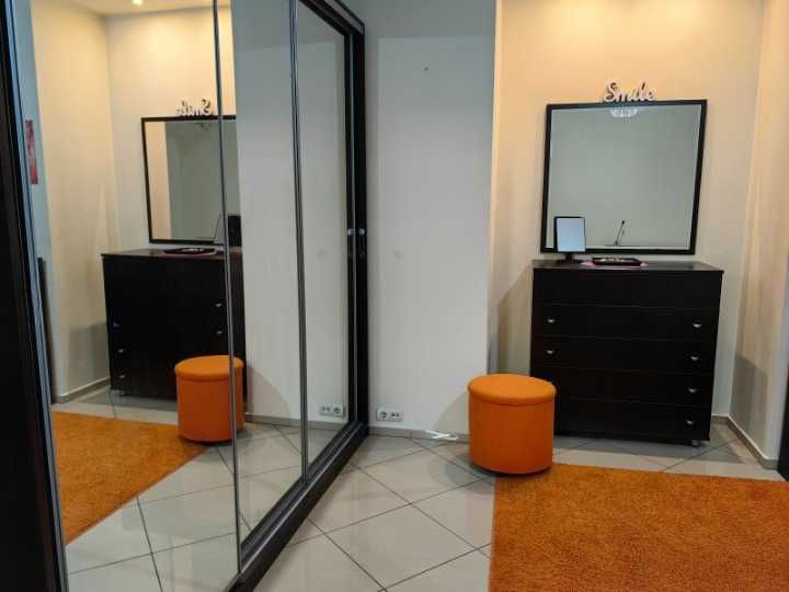 Дава се под наем Тристаен апартамент в София, Център - 80 кв.м за 800 € - Снимка #3