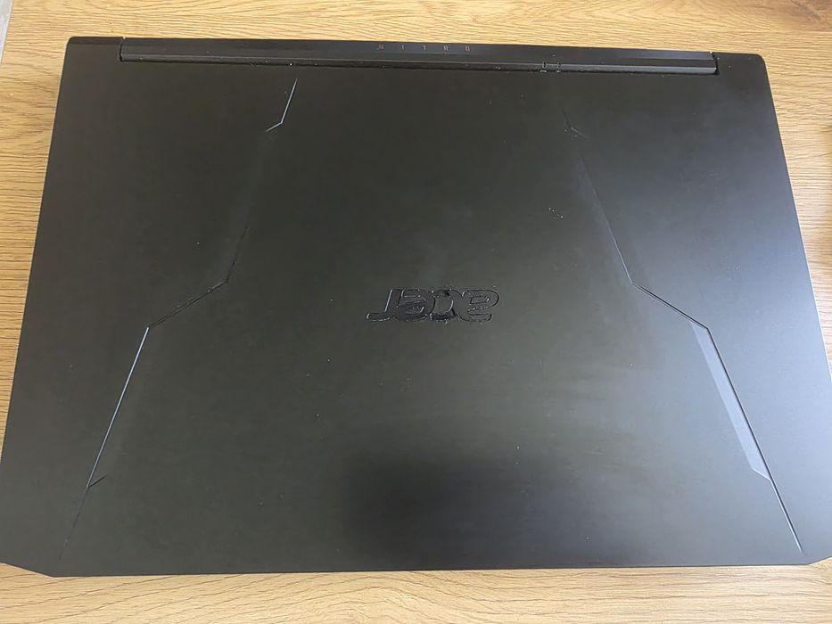 Acer Nitro 5 (i5-11400H / GTX 1650 / 512GB SSD) + ПОДАРЪК чанта Natec и охладител Marvo