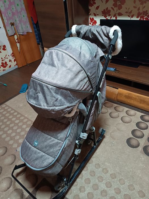 Продам санки каляску