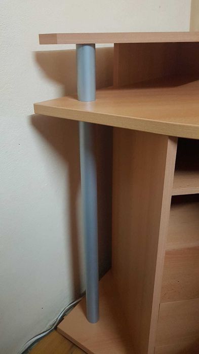 Birou pe colt foarte spatios