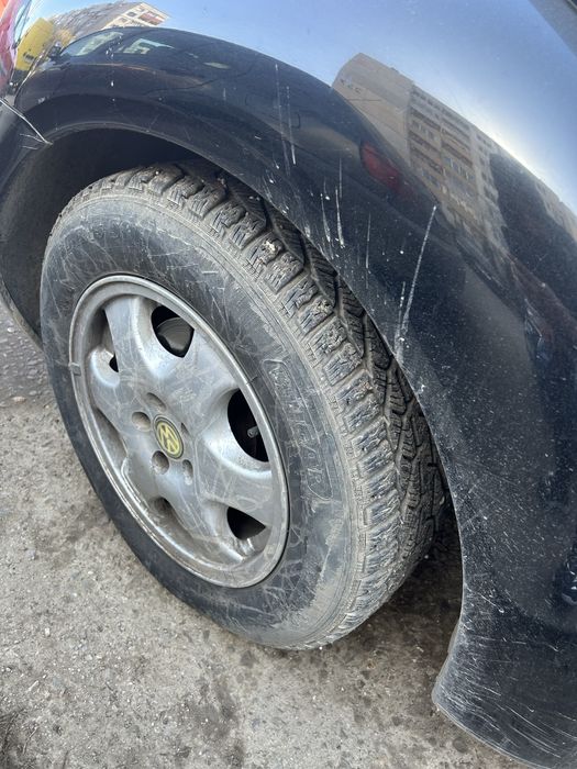 VW New Beetle 2.0 бензин 2000г.