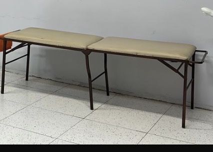 Продам Кушетка , отличным састаяние 180/60 см