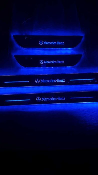 LED лайсни за прагове на автомобил