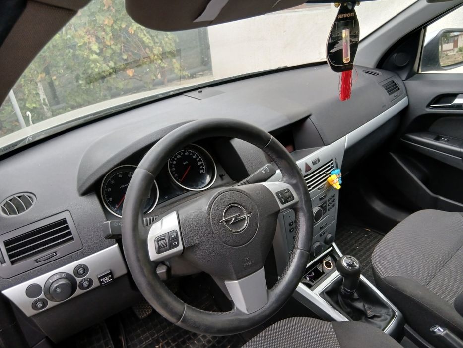Vând Opel astra h  1.6 GPL
