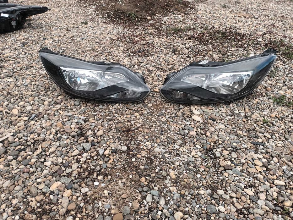 ляв и десен фар за форд фокус МК3 11 - 15 FORD FOCUS MK3