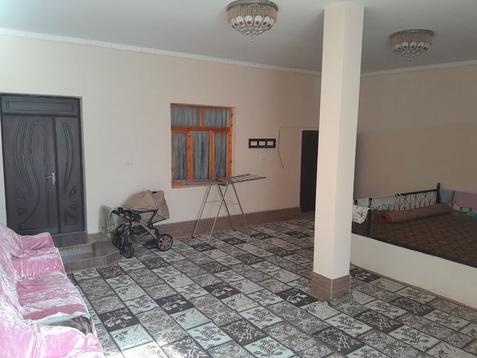 Uy sotiladi 6 sotix 8 xona