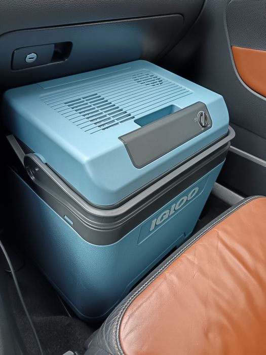 Lada frigorifica Igloo, 12v(auto) / 220V, 24 Litri