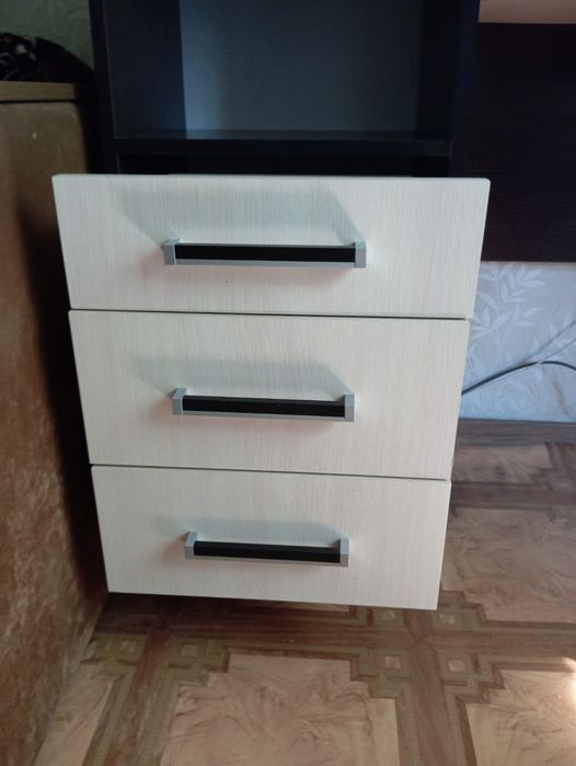 Письменный стол ,