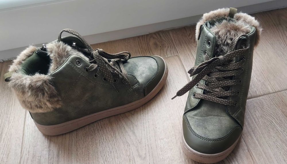 Ghete dama/fete, marimea 37, pret 50 lei