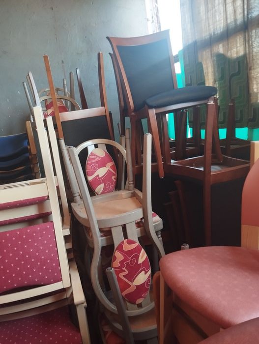 Различни видове столове