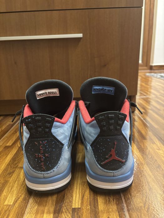 Jordan 4 X Travis Scott