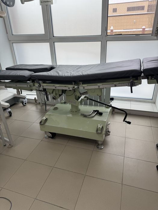 Операционный стол продается