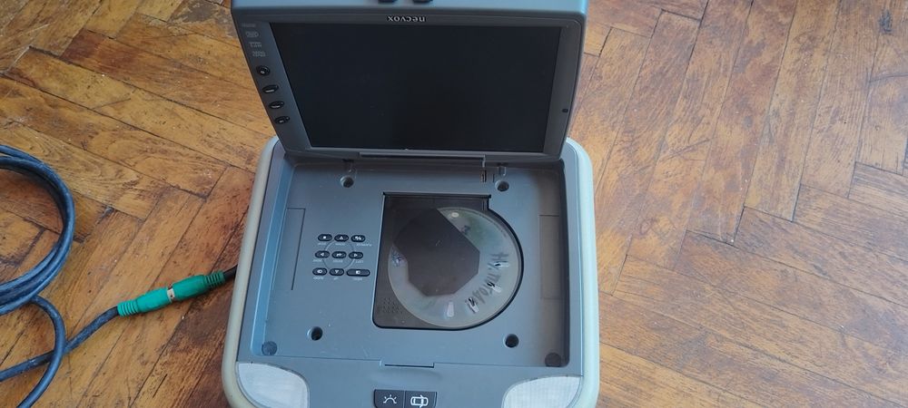 Мултимедиен монитор за вграждане