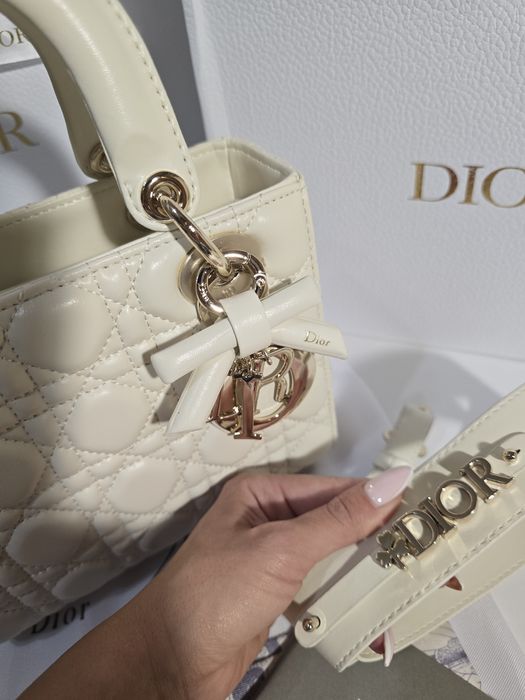Налична чанта Lady Dior Latte