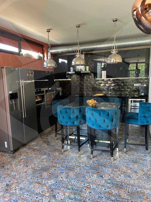 Продава се Тристаен апартамент в Бургас, Сарафово - 130 кв.м за 1600 €/кв.м - Снимка #2