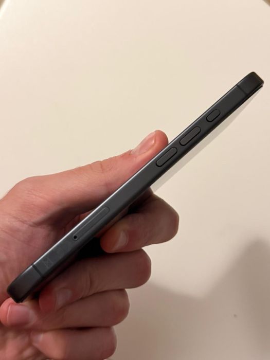 iPhone 17 Black Matte