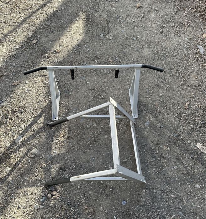 Турник и брусья