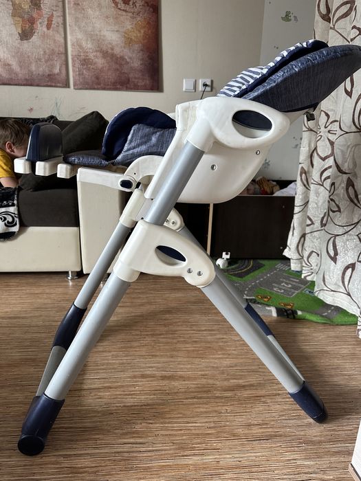 Детский стул со столиком