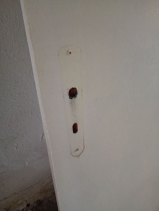 Фазерна врата с три части от касата: една долна и две странични