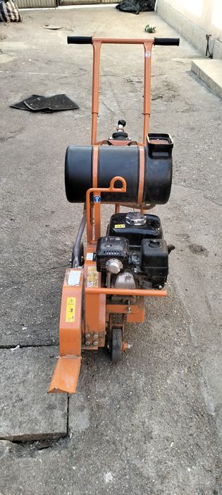 Vând Placa Compactoare/Mașină de tăiat asfalt și beton