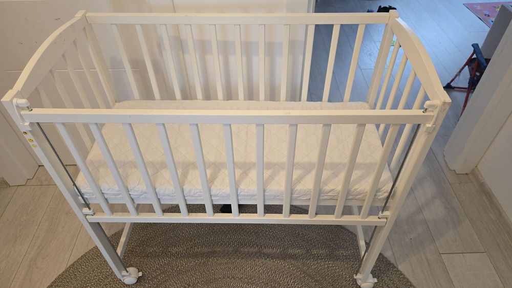 Pătuț bebelus din lemn reglabil inaltime+ cosleeping.