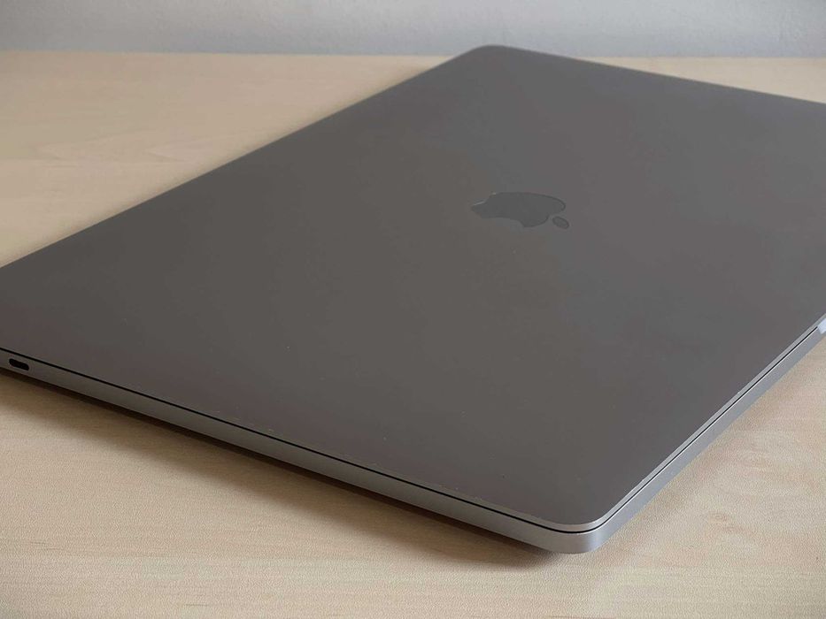 Бартер! Като НОВ! Macbook Pro 2019 Touch / 16 inch / i9 / 32GB / 1TB