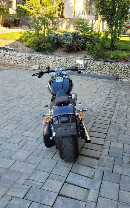 Harley-Davidson Breakout
