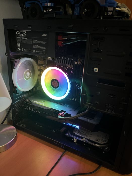 Vand pc gaming | PRET NEGOCIABIL