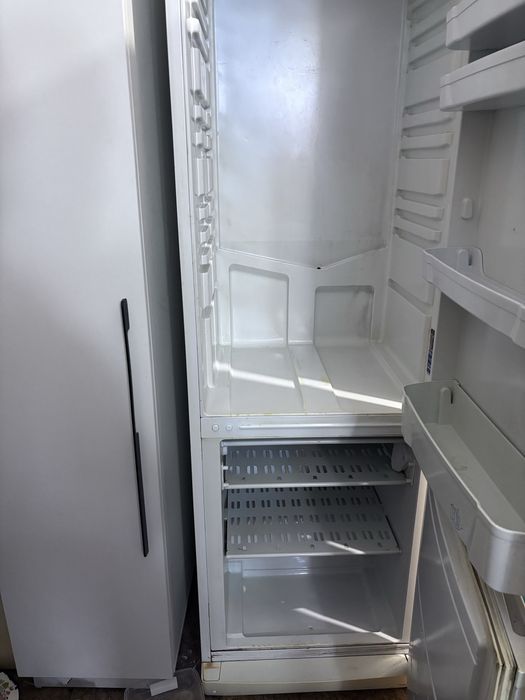 Холодильник indesit