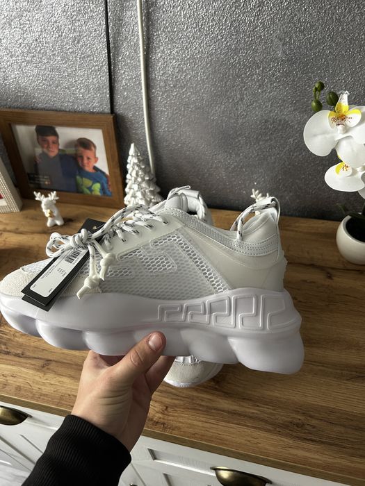 versace chain reaction