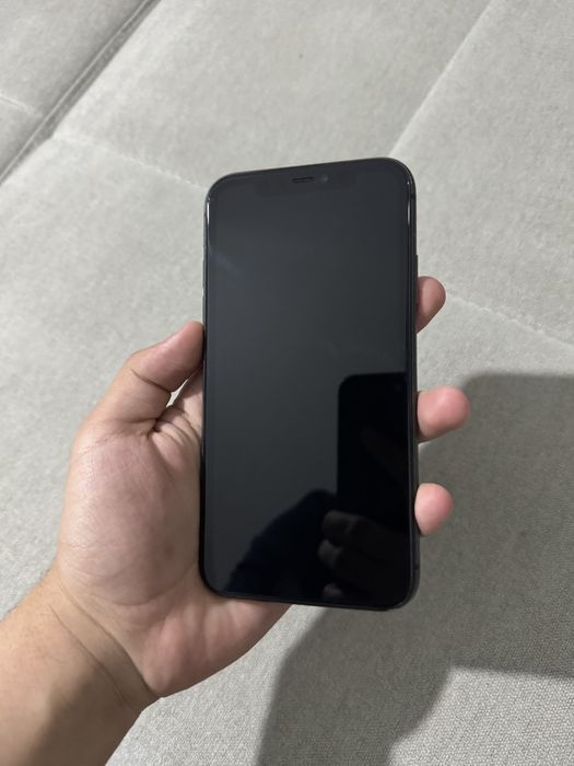 Срочно продаю Айфон 11