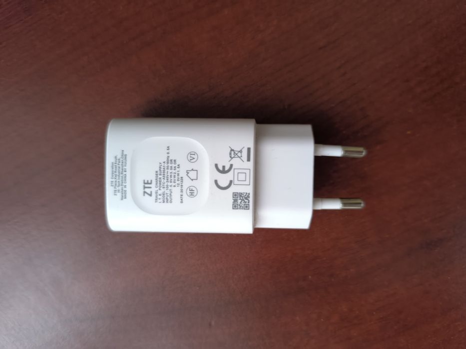 Încărcător de telefon (rețea ZTE)