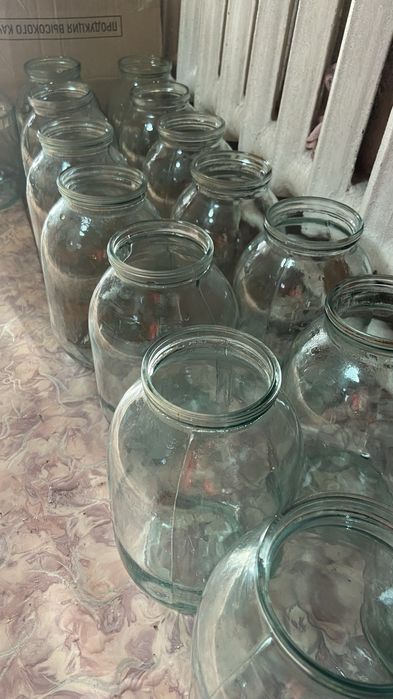 Банки 2 л есть 15 шт