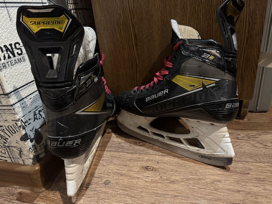 Коньки хоккейные